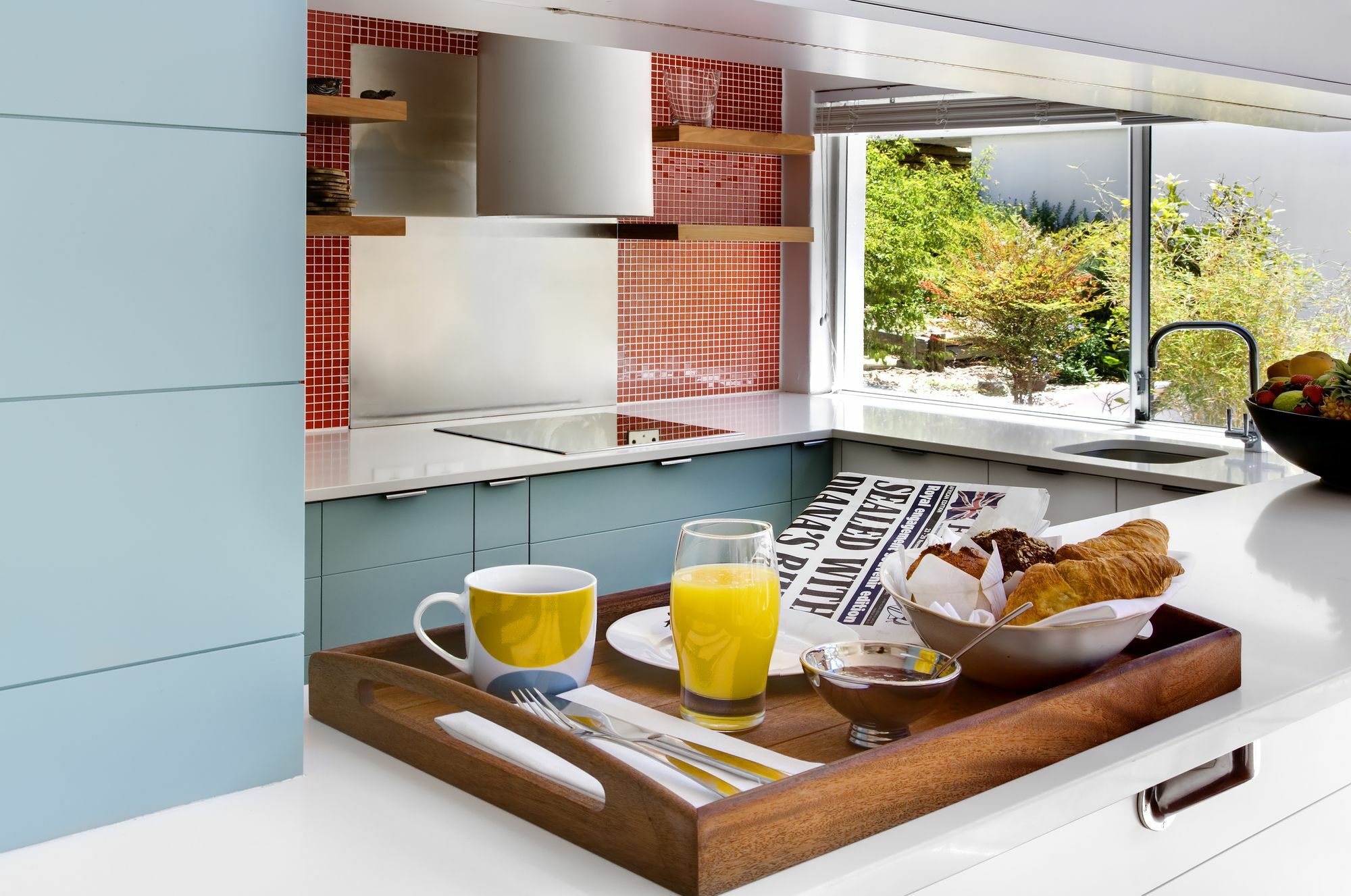 Cube Guest House Хаут Бей Екстериор снимка